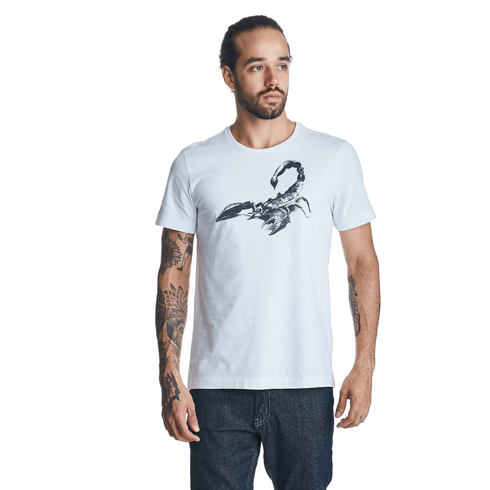 Camiseta-Slim-Masculina-Convicto-Estampa-Escorpiao
